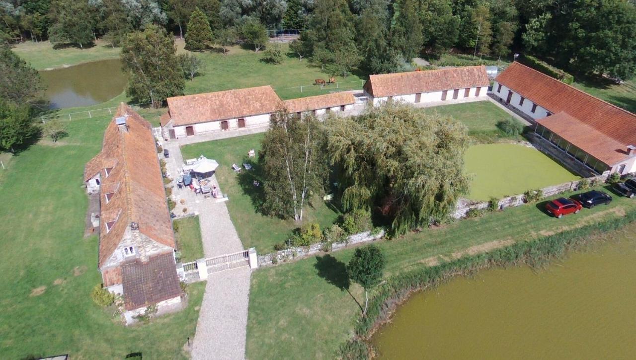 Les Portes Des Froises Saint-Quentin-en-Tourmont Exteriör bild