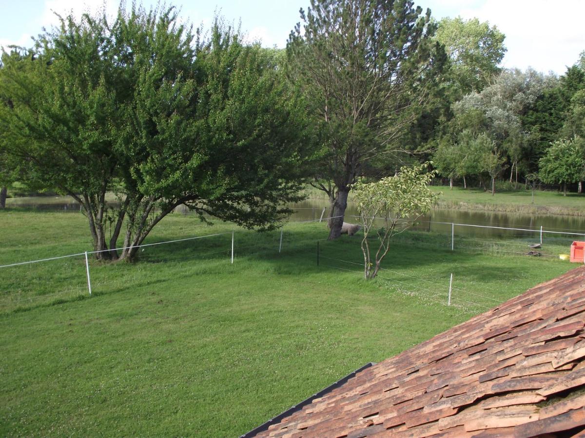 Les Portes Des Froises Saint-Quentin-en-Tourmont Exteriör bild